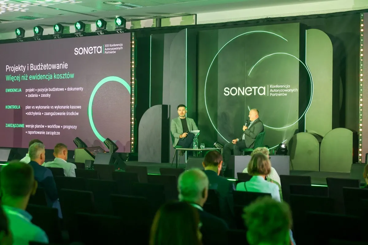 Slajd „Projekty i Budżetowanie – więcej niż ewidencja kosztów”: ewidencja, kontrola i zarządzanie